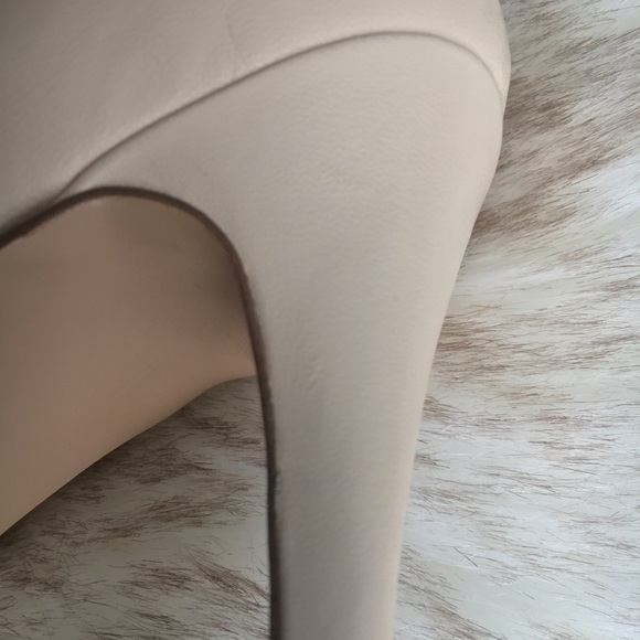 Nine West bow capped toe pumps - size 5 - Picture 7 of 7